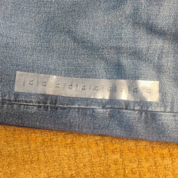 NWT American Eagle Mom Jeans Womens 12 Long Stretch Medium Wash High Rise Denim - Picture 3 of 13